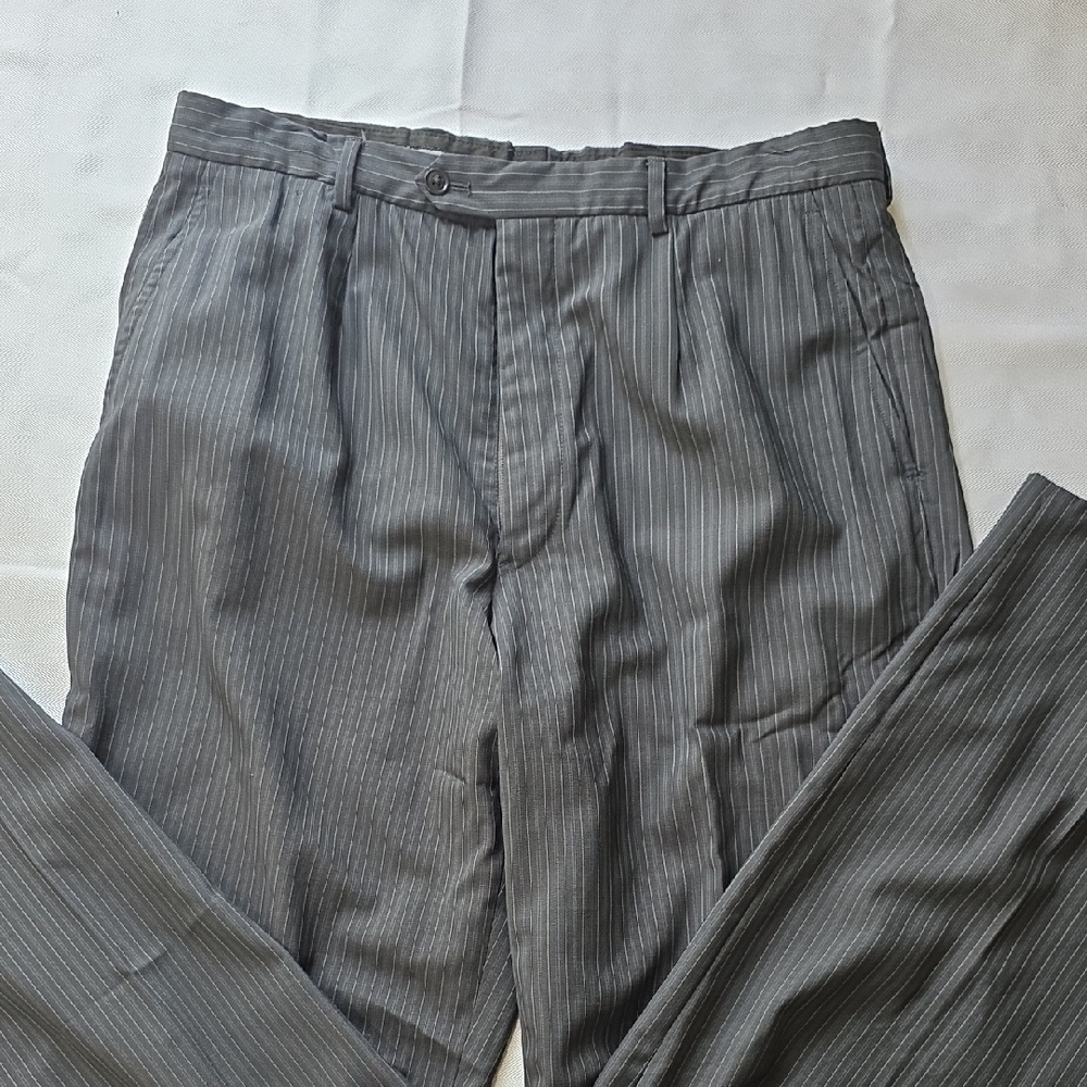 🌸Armani Men's Gray Pinstripe Pants Waist 40 ×31‎